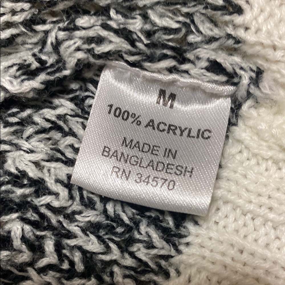 Black and White Striped Medium Cardigan Sweater Collegiate Fall Office - Picture 13 of 14